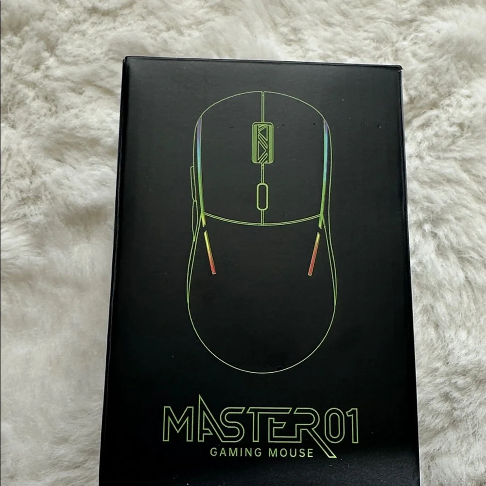 Wireless gaming mouse